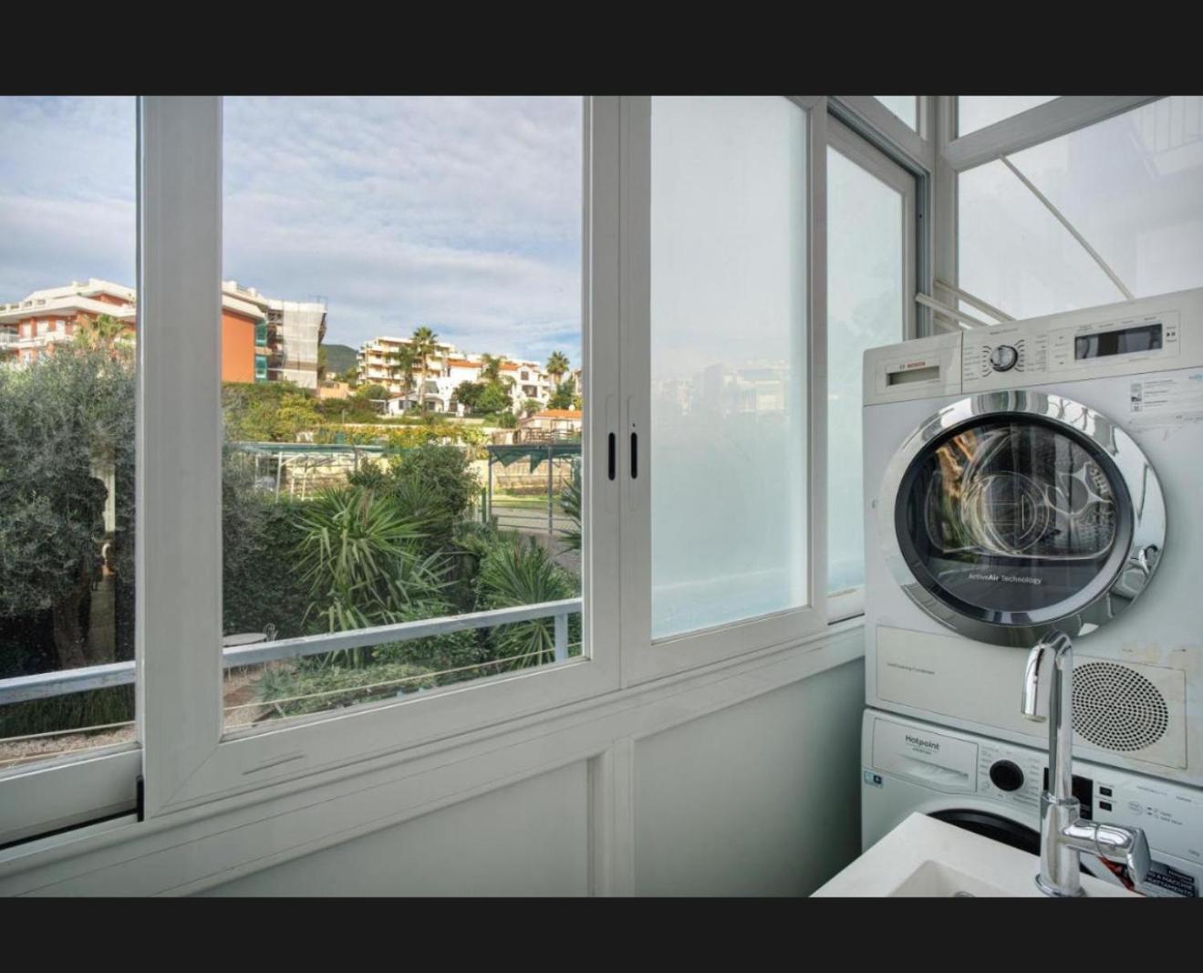 Mamariviera Home Holidays Sanremo - Casa Vista Mare Con Piscina ภายนอก รูปภาพ