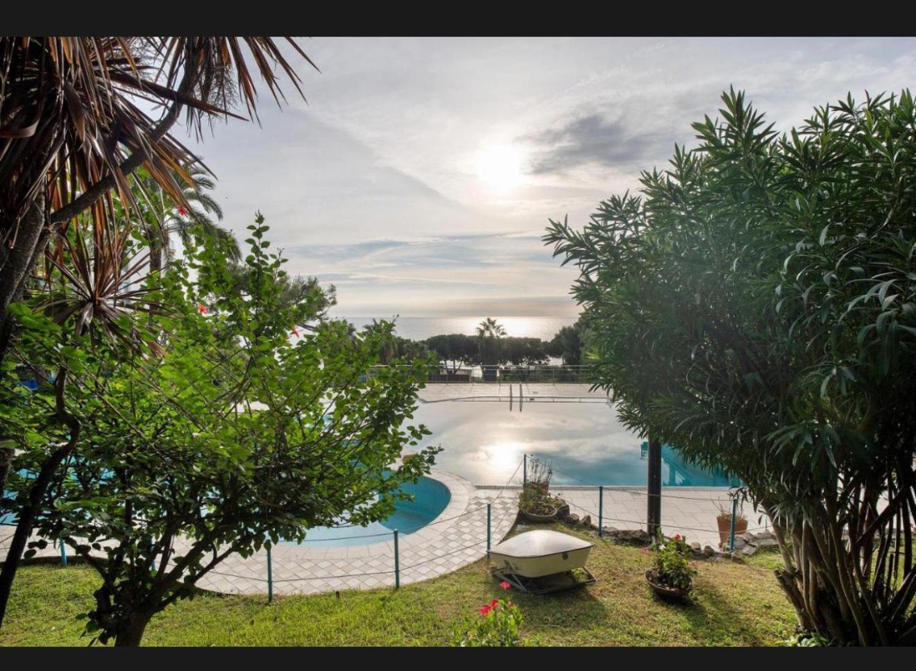 Mamariviera Home Holidays Sanremo - Casa Vista Mare Con Piscina ภายนอก รูปภาพ