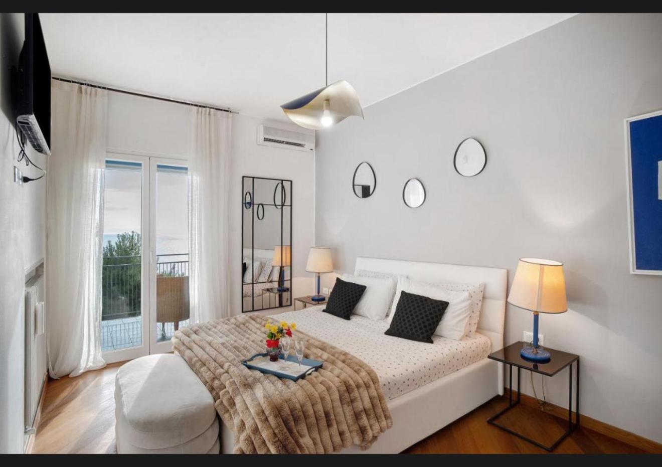 Mamariviera Home Holidays Sanremo - Casa Vista Mare Con Piscina ภายนอก รูปภาพ
